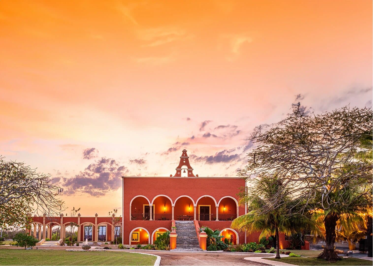 Hacienda Kinchil al atardecer